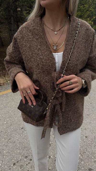 KIRÇILLI ÖNÜ BAĞLAMALI CAMEL CEKET