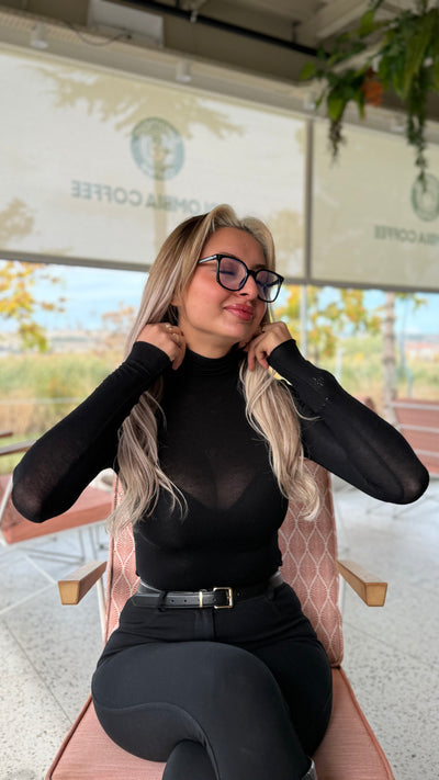 BOĞAZLI ULTRA HAFİF SİYAH ÖRME BLUZ