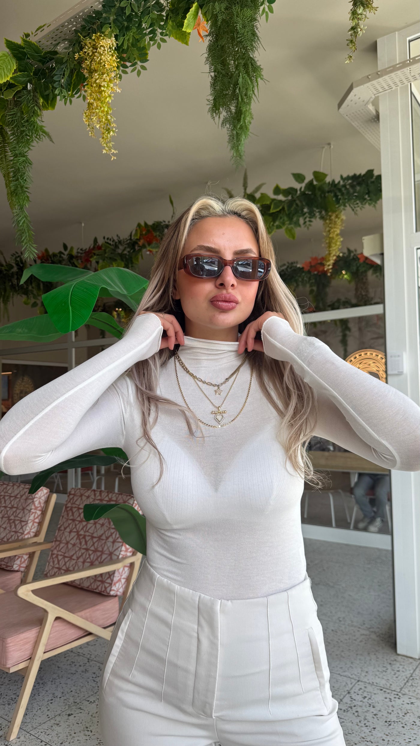 BOĞAZLI ULTRA HAFİF ÖRME BLUZ